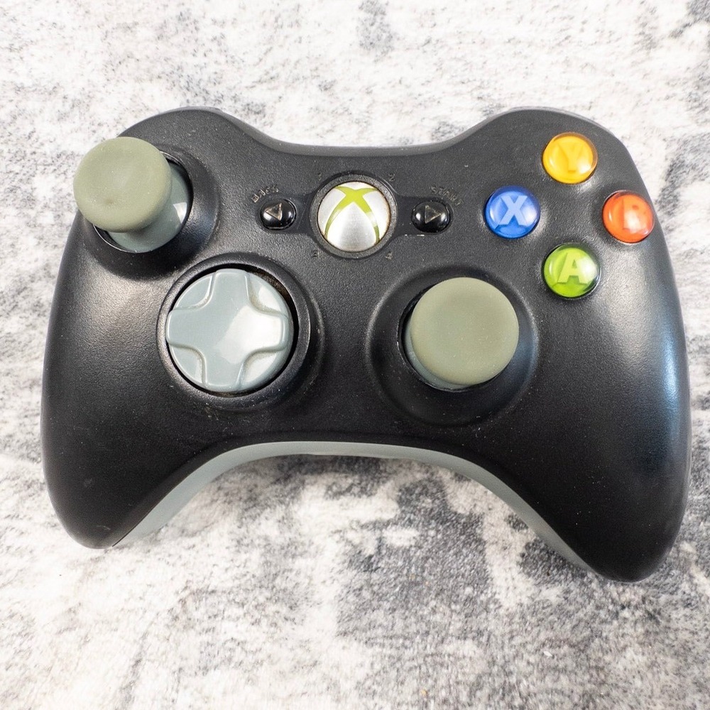Microsoft Xbox 360 Wireless Controller Black Grey Thumbsticks OEM Model 1403‎